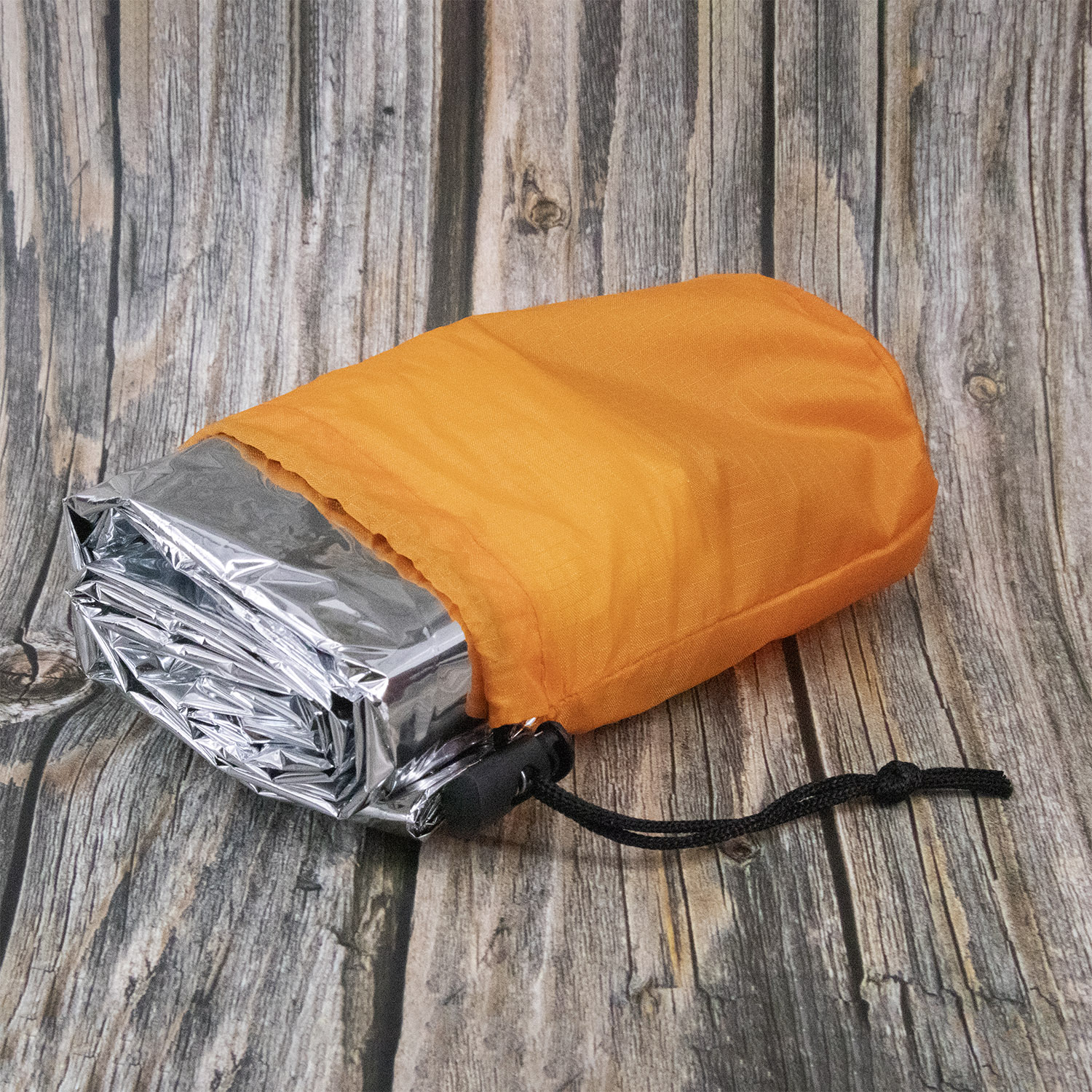 Emergency Sleeping Bag in Drawstring Bag 3