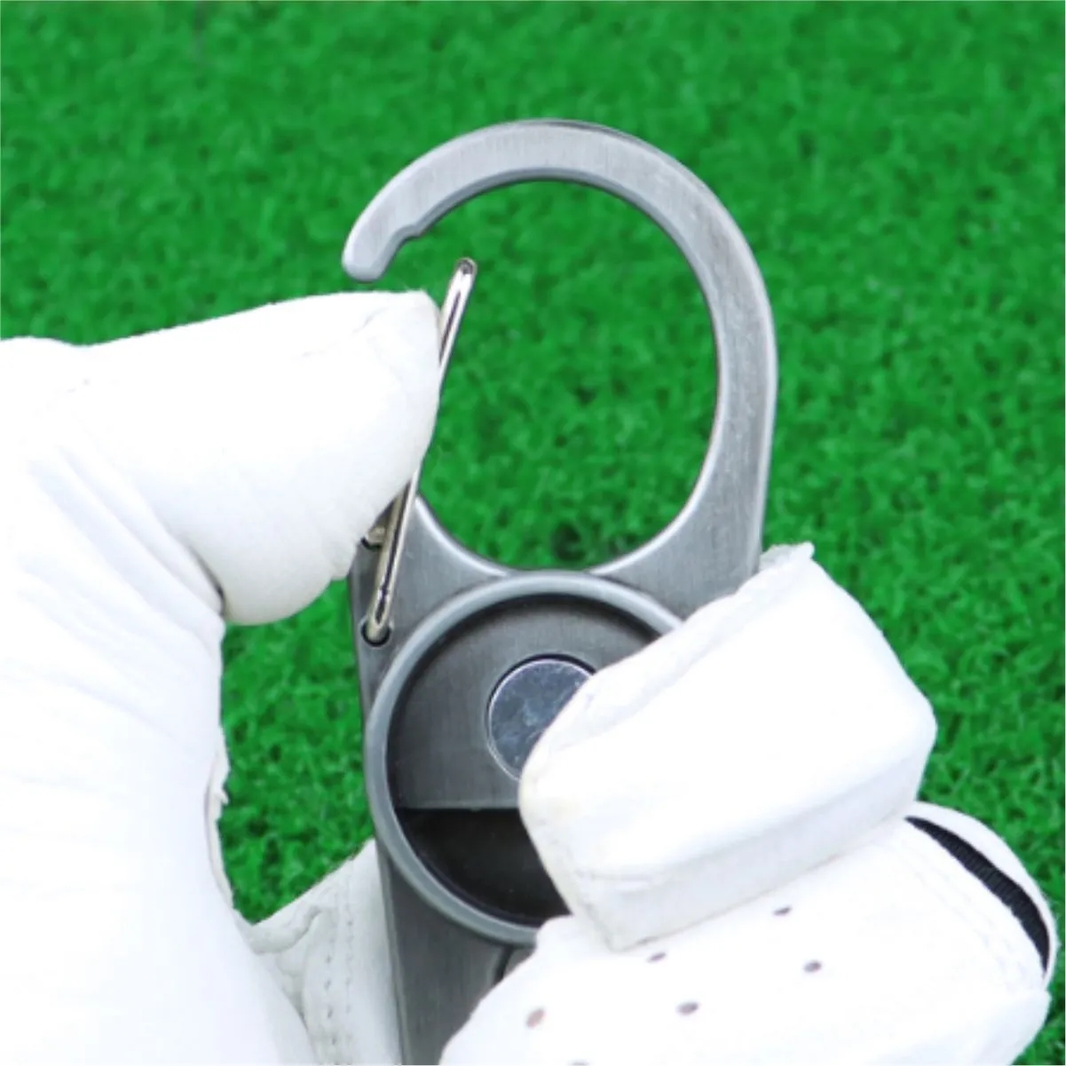 Carabiner Golf Divot Repair Tool With Magnetic Ball Marker 3