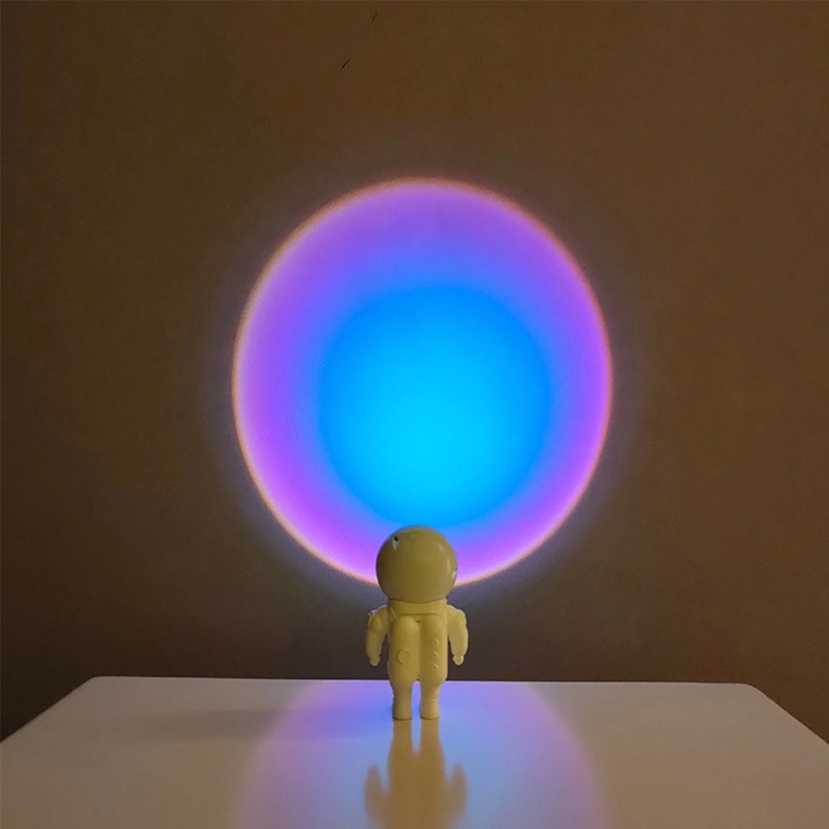 Astronaut Sunset Projection Lamp 6