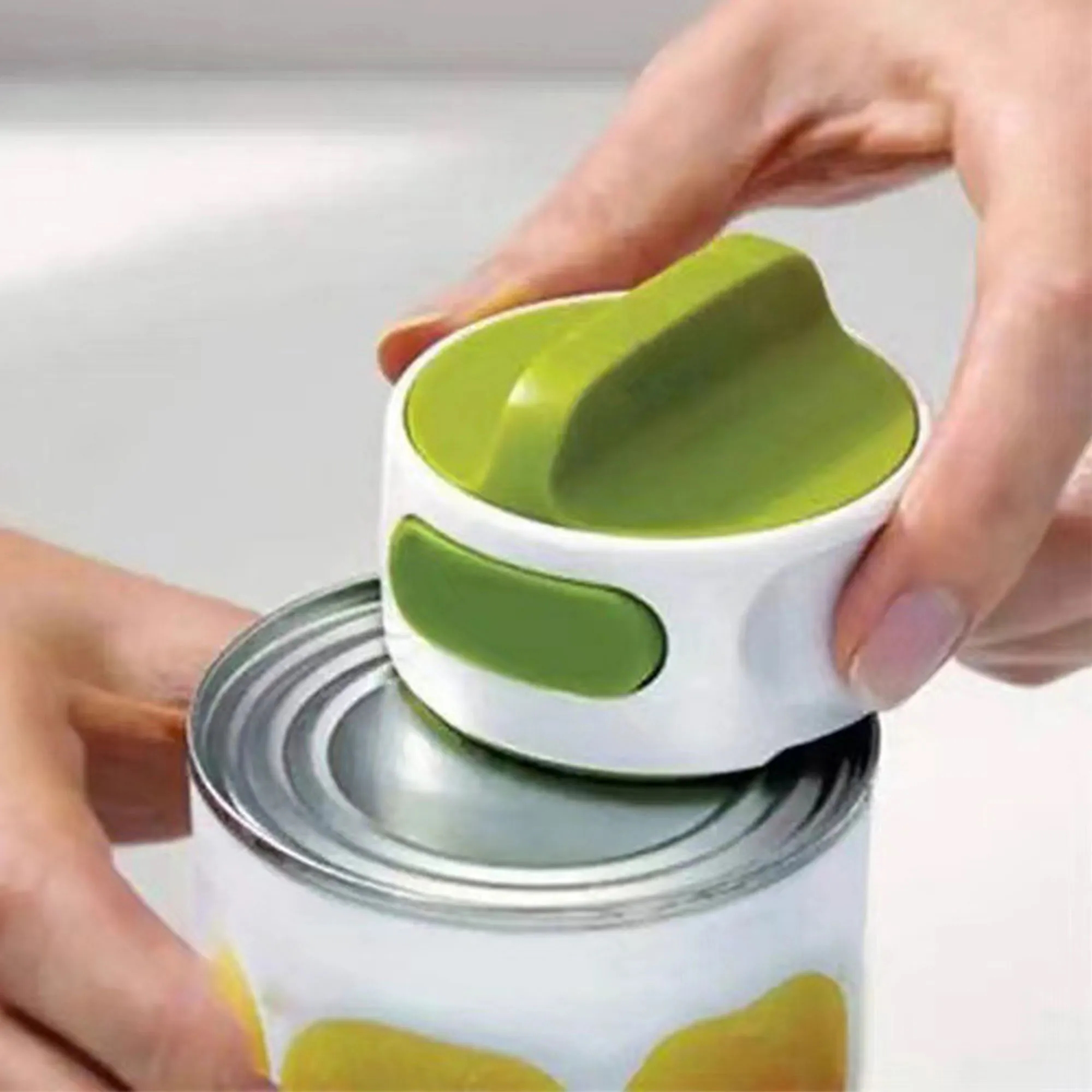 Versatile Manual Can Opener With Gear Drive 2