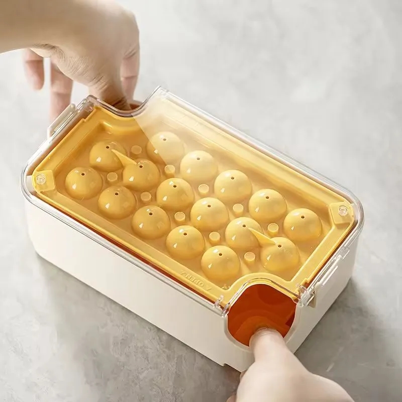 Ice Cube Tray with Lid and Bin 6