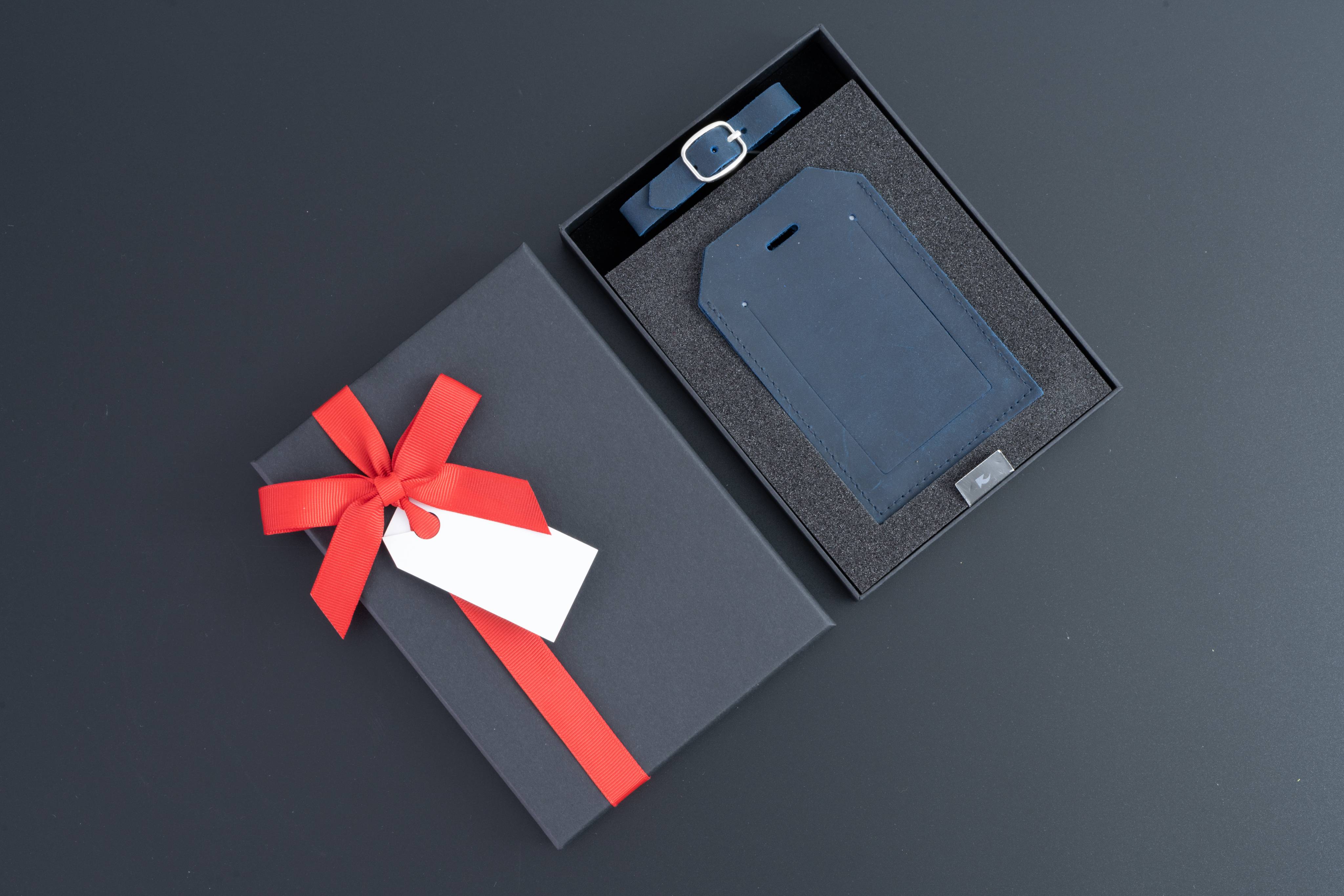 New Tile Slim with Full Grain Leather Luggage Tag 21