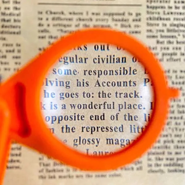 Folding Portable Pocket Reading Keychain10X Magnifier 10