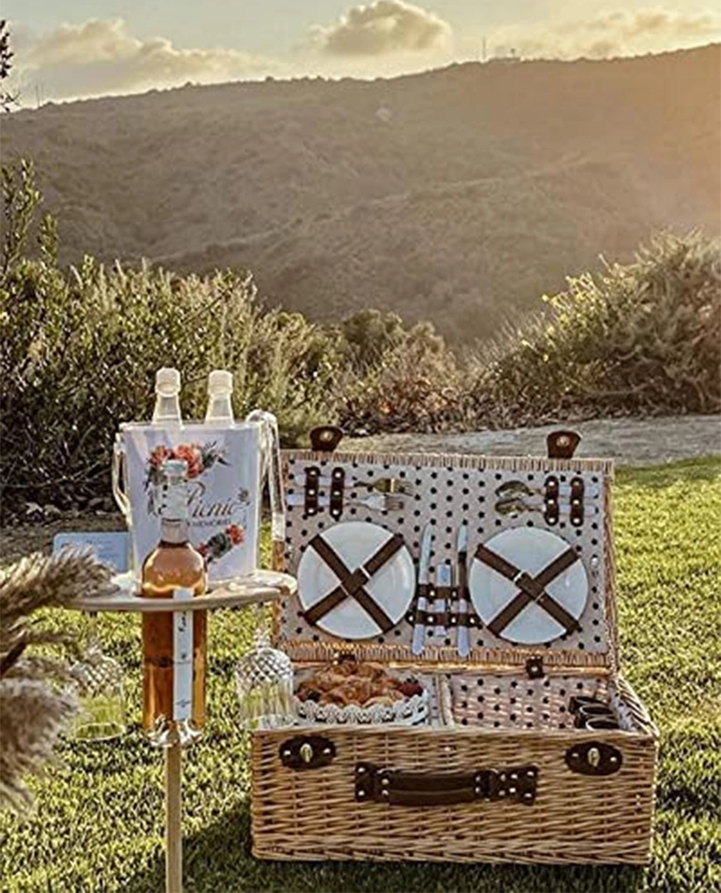 Outdoor Wine Table - Glass Rack 16
