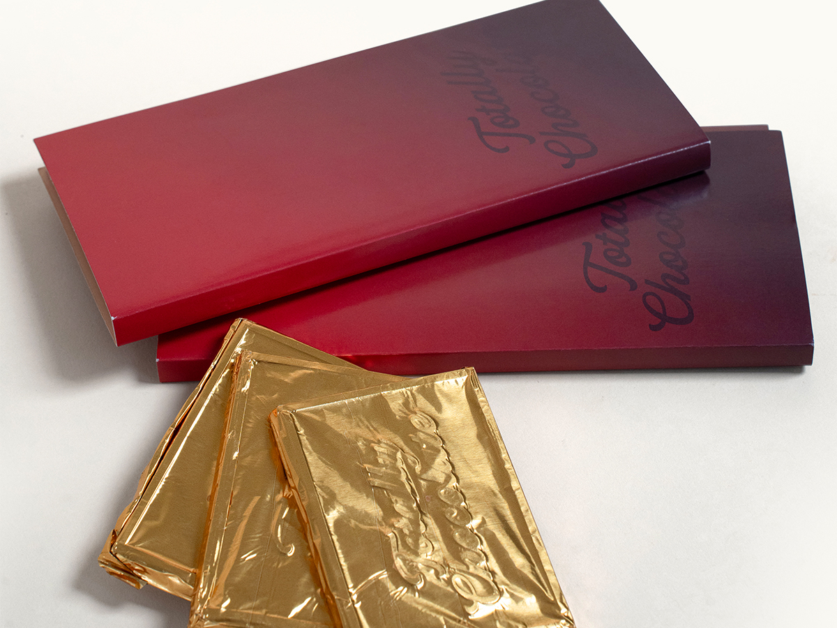 Deluxe Chocolate Storyteller with 3 Custom Engraved Chocolate Bars 4