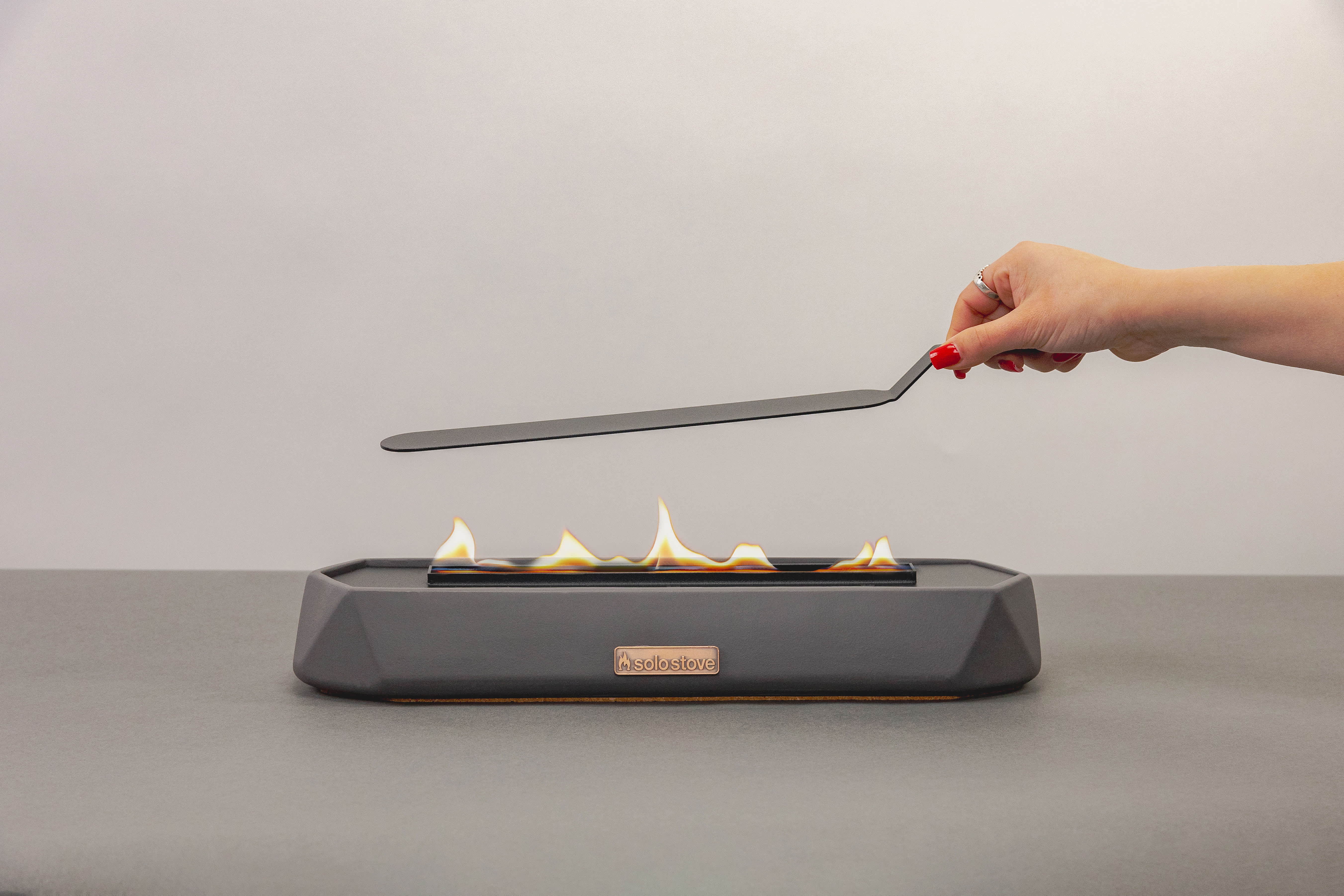 Solo Stove - The Runner Tabletop Fire Bowl (Graphite) 2