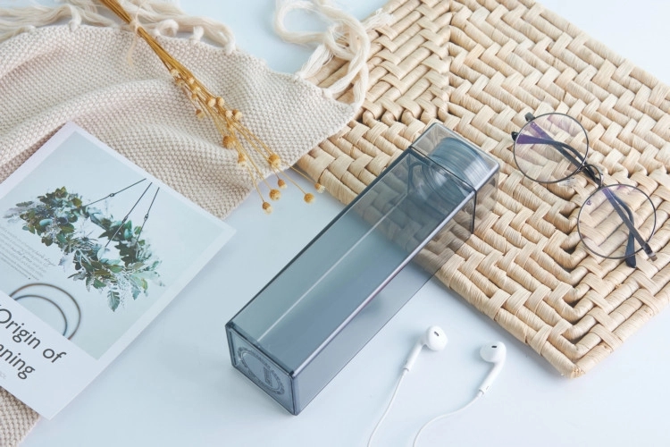 Square Shape Tritan Water Bottle 4