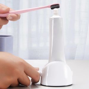 Travel Gargle Cup And Toothbrush Holder With Toothpaste Compartment 8