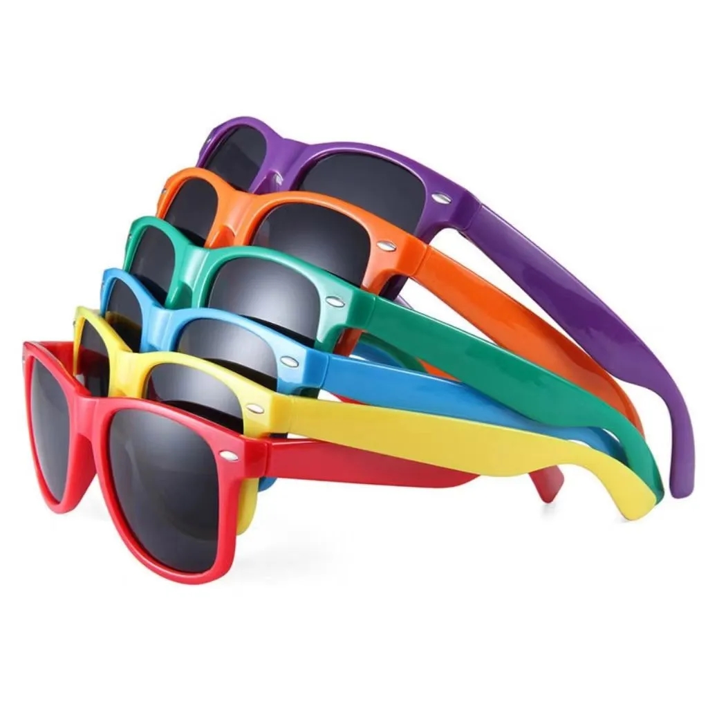 Classic Style Sunglasses - Timeless UV Protection 1