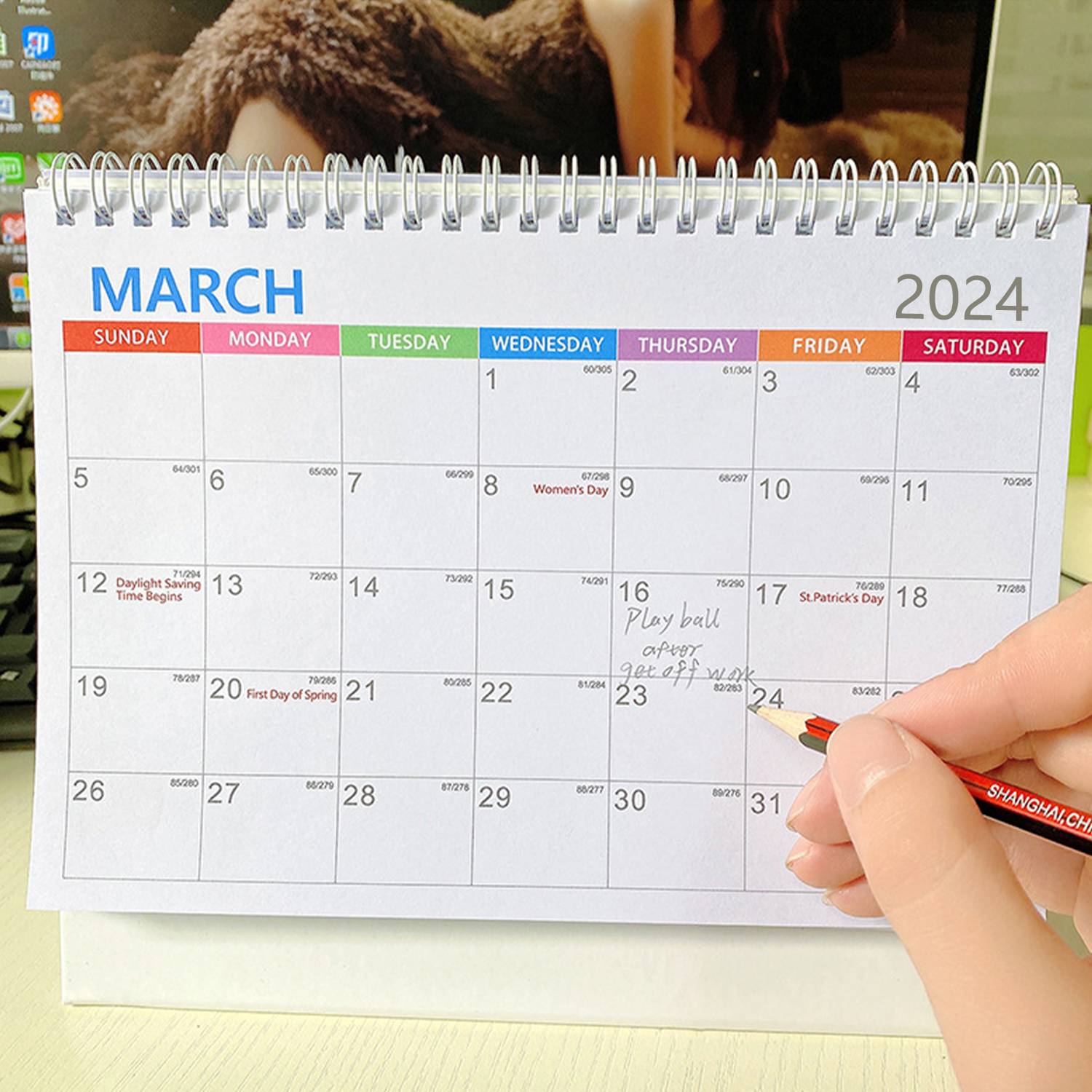 2023 New Year English Desk Calendar 2