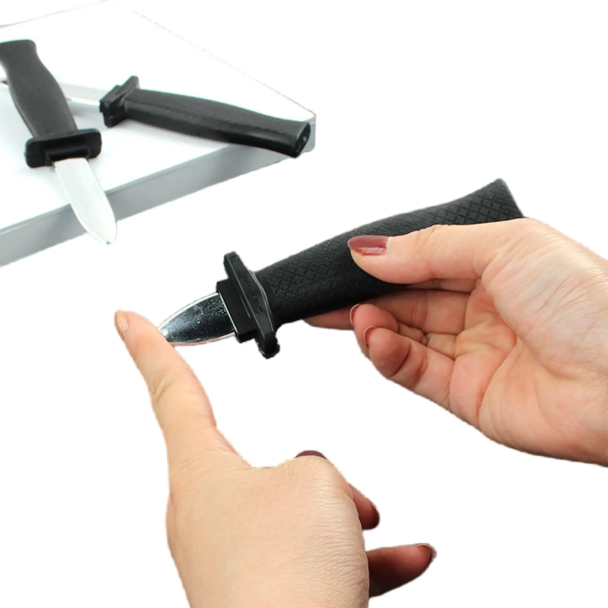 Simulation Safety Retractable Toy Knife 4