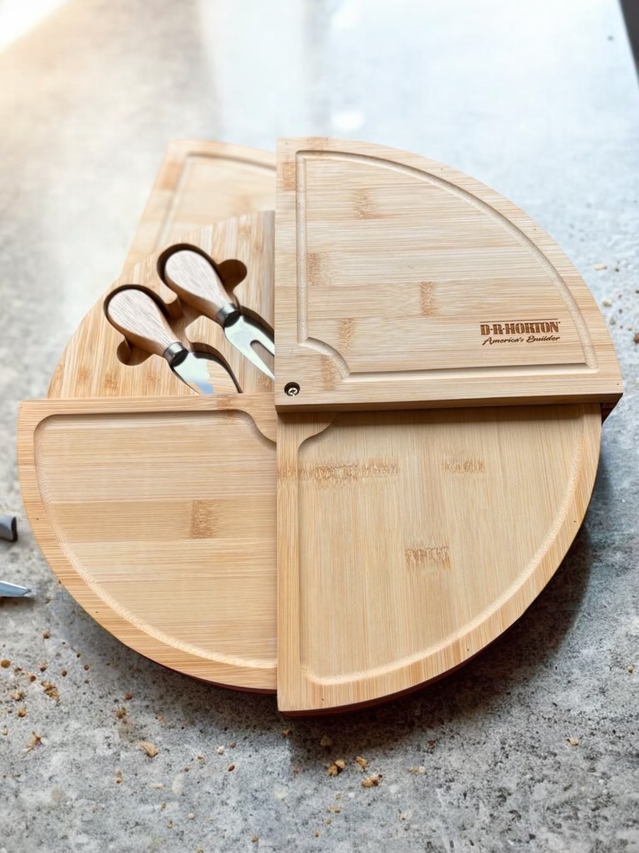 Compact Bamboo Cheese Board Set with Knife 3