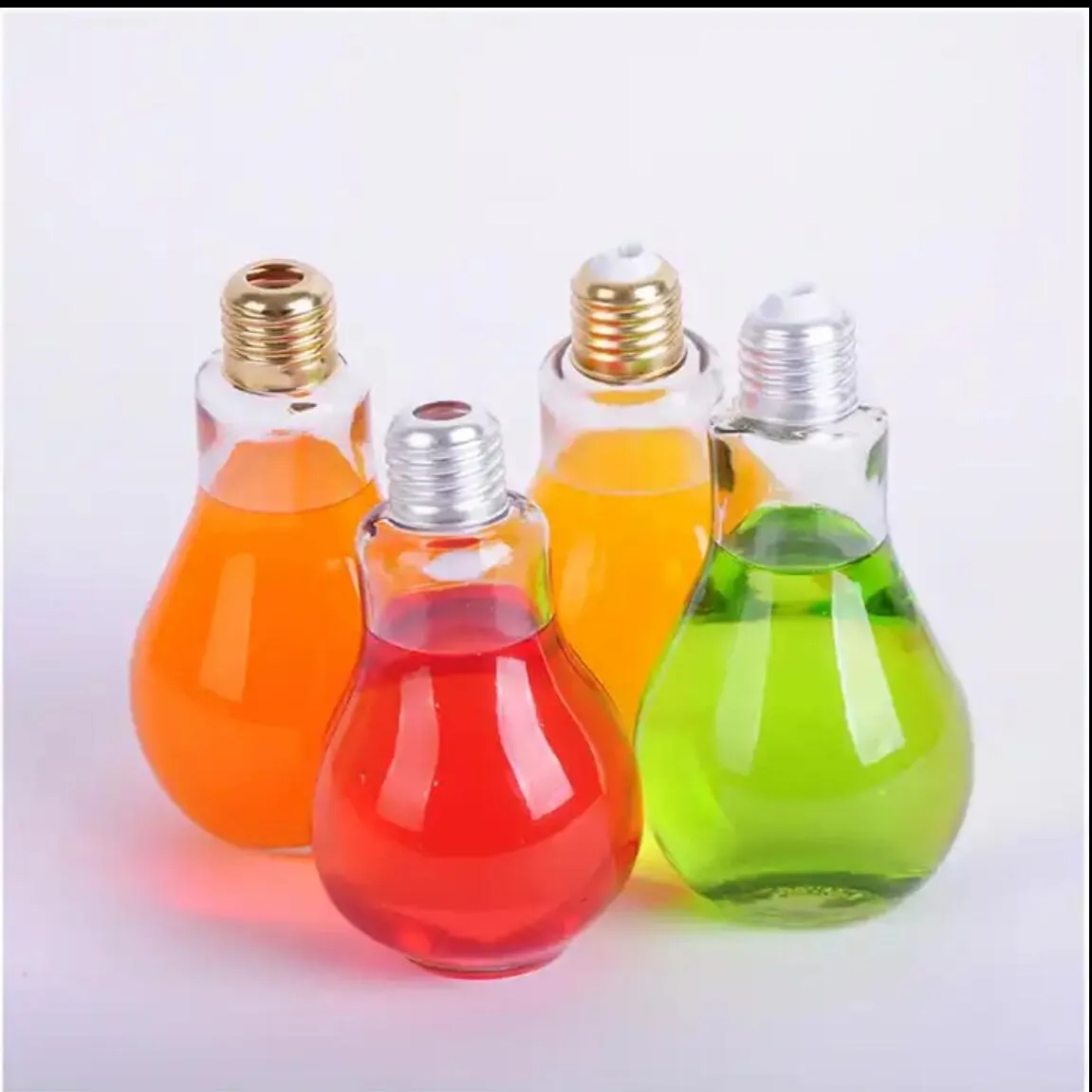 The Light Bulb Shaped Bottle With Straw 2
