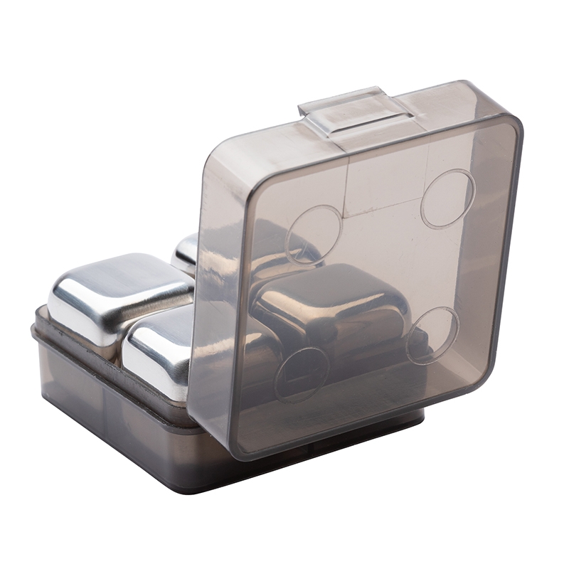 Aces 4-Piece Ice Cube Set 20