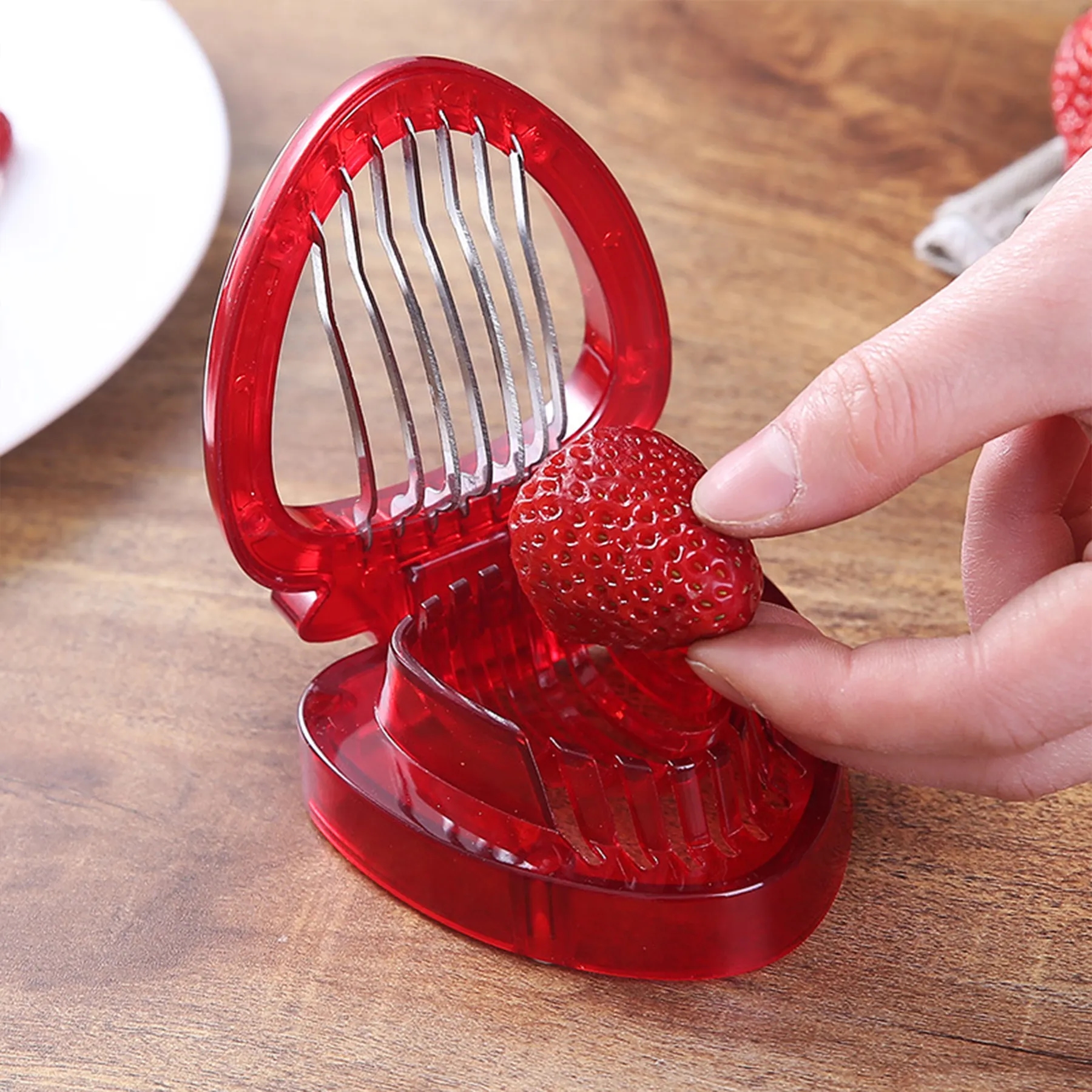 Plastic Strawberry Slicer 7