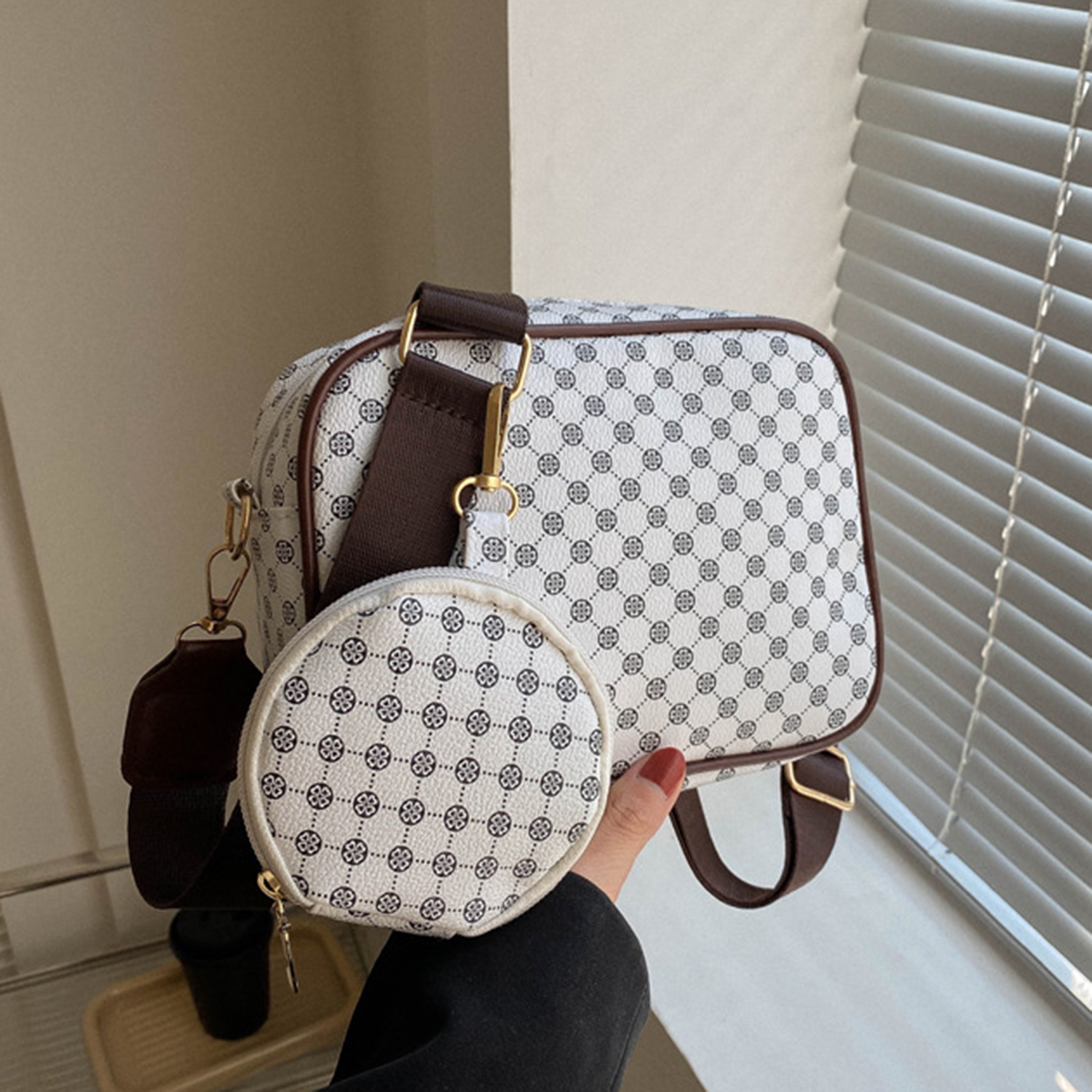 Girls Stylish Retro Printed Purse Bag 4