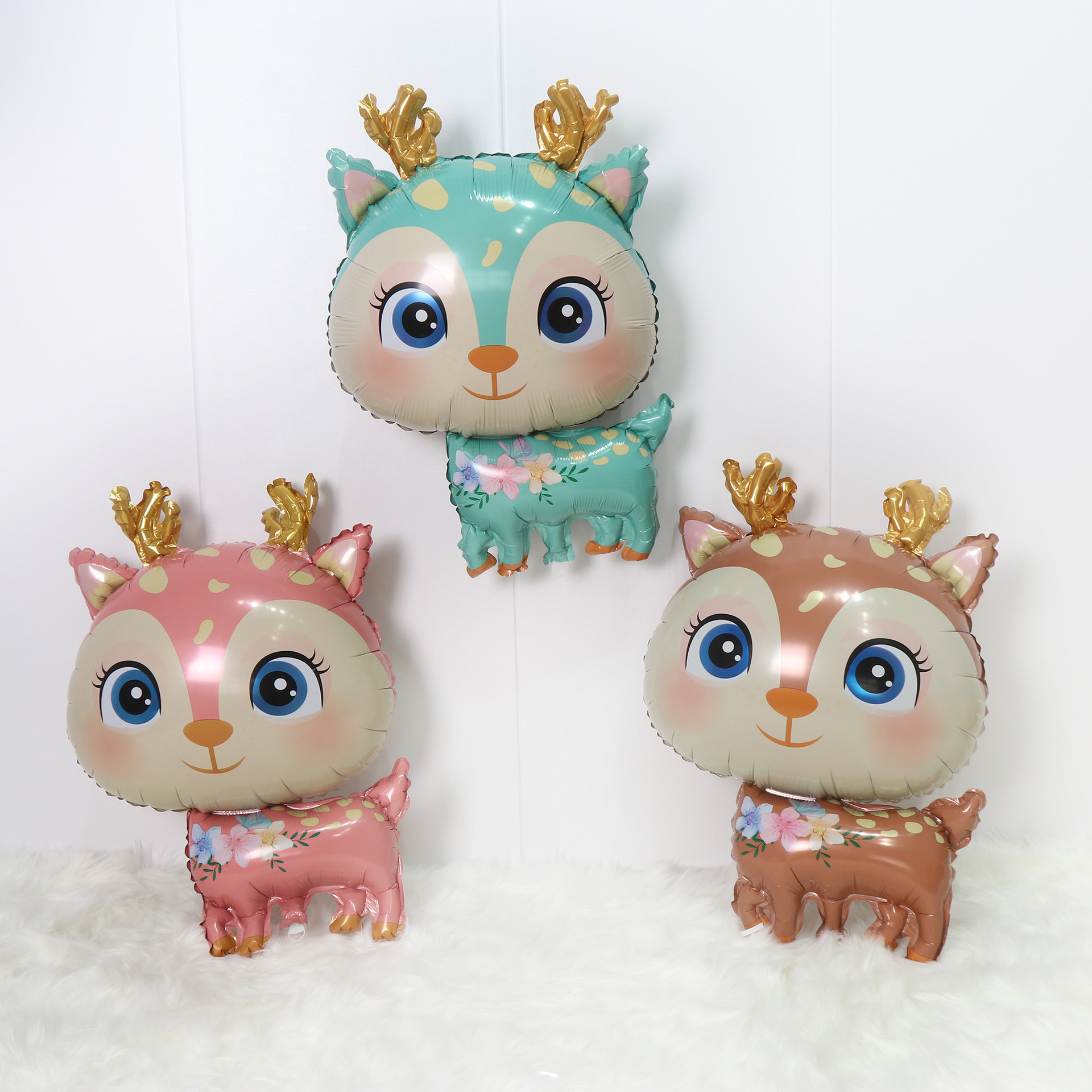 New Hot Selling Santi Deer Cartoon Modeling Aluminum Balloon 1