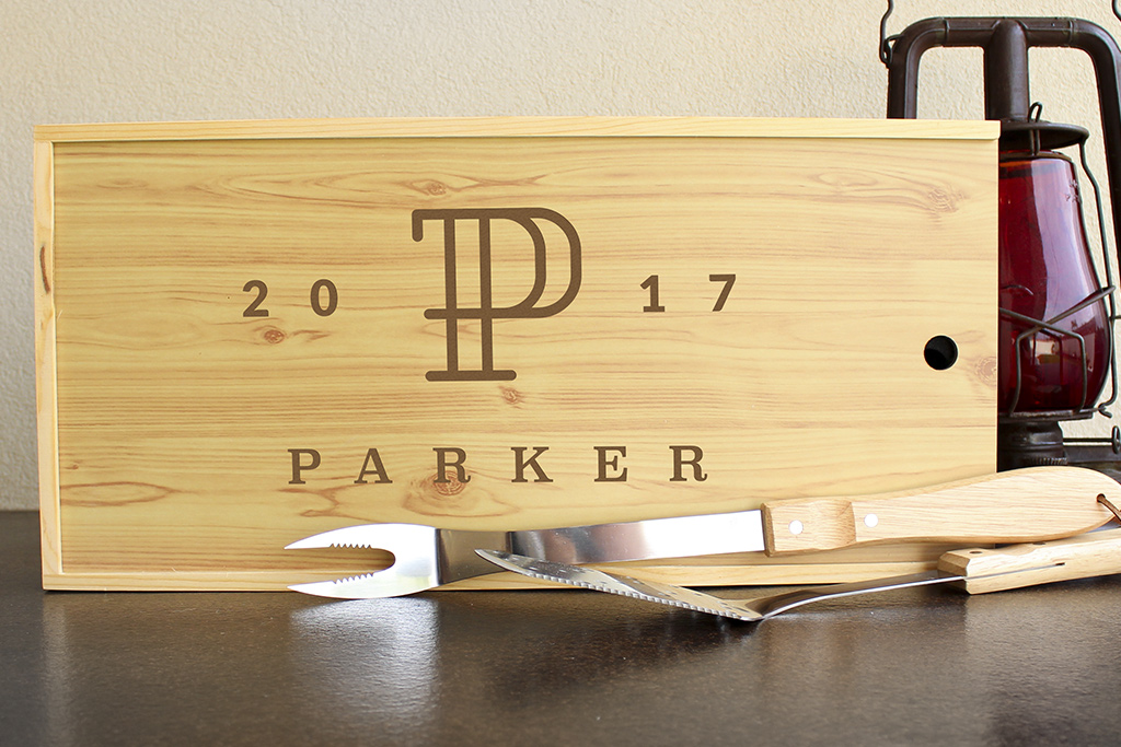 3-Piece BBQ Set in Wooden Pine Box 4