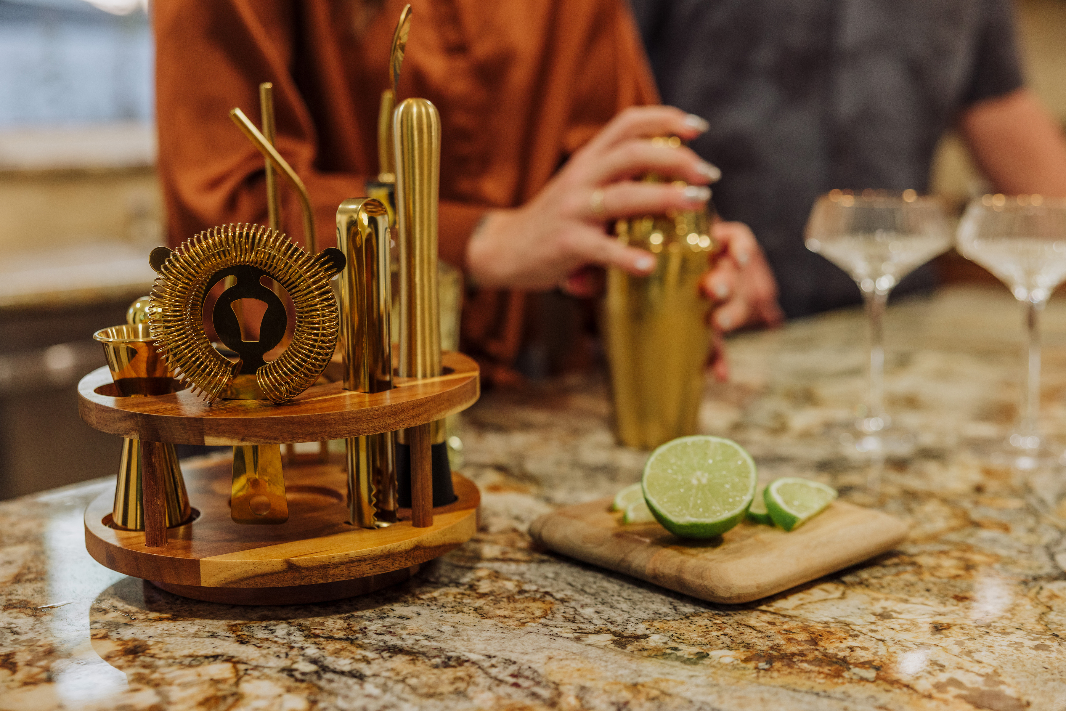 Carousel Lazy Susan 13-Piece Bar Tool Set 2