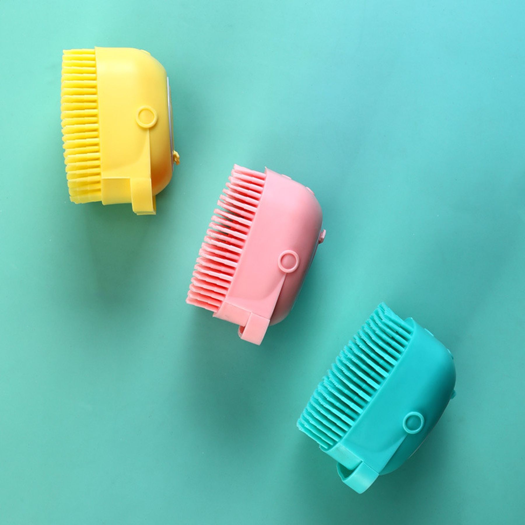 Pet Bath Silicone Brush With Soap And Shampoo Dispenser 4