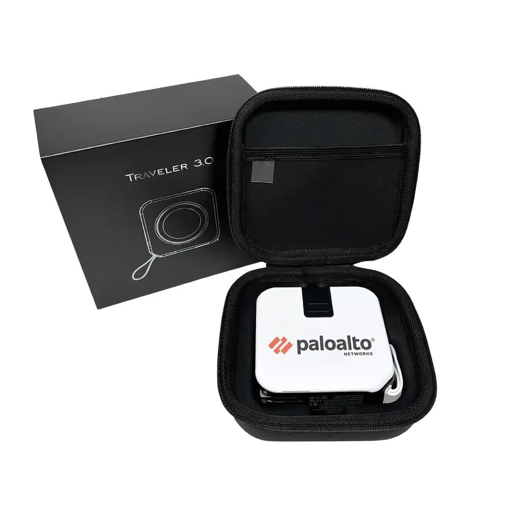 Traveler Universal Power Bank with Magsafe 7