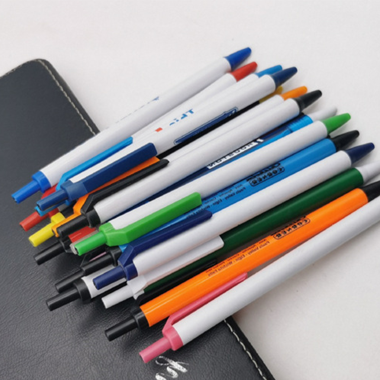 Press-type Plastic Ballpen for Office Gifts 4