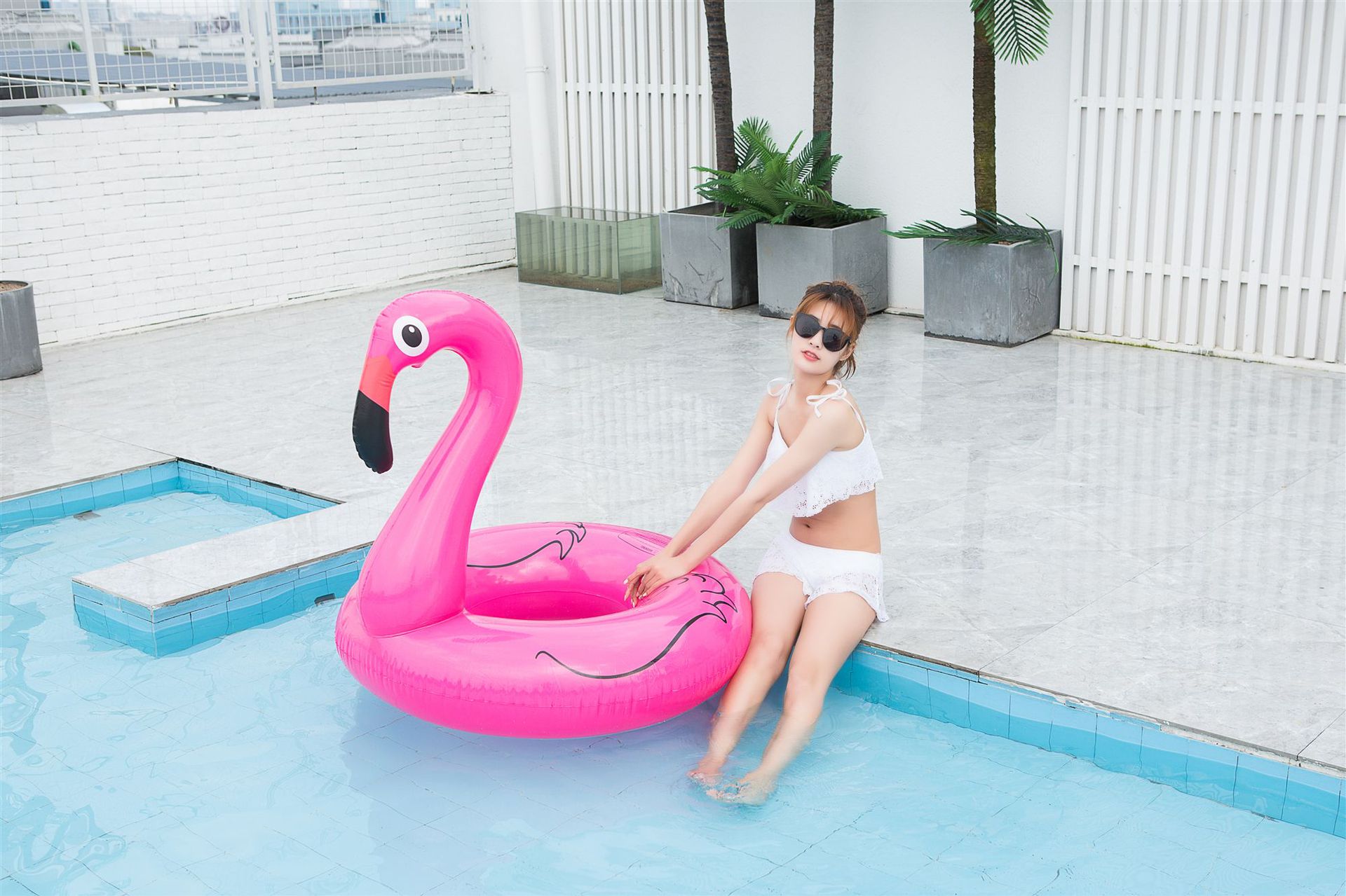 Inflatable Pool Float Tubes with Unicorn and Flamingo design 6