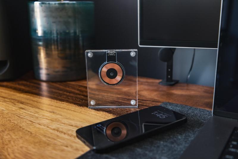 Clear Wireless Charger 10
