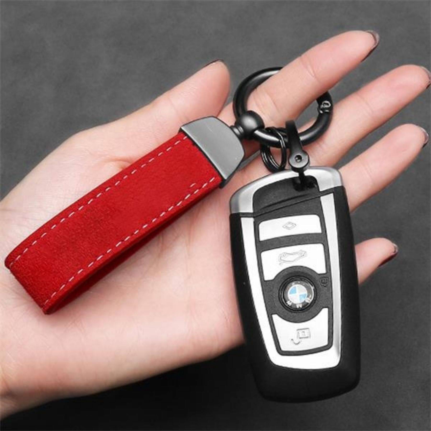 Universal Rotatable Leather Keychain 3