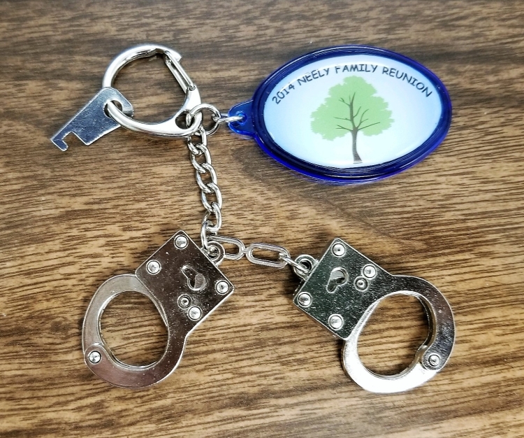 Handcuff Keychain 3