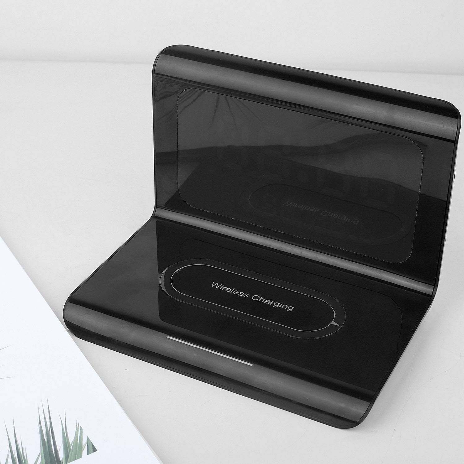 Fast Wireless Charging Station with Digital Clock 5