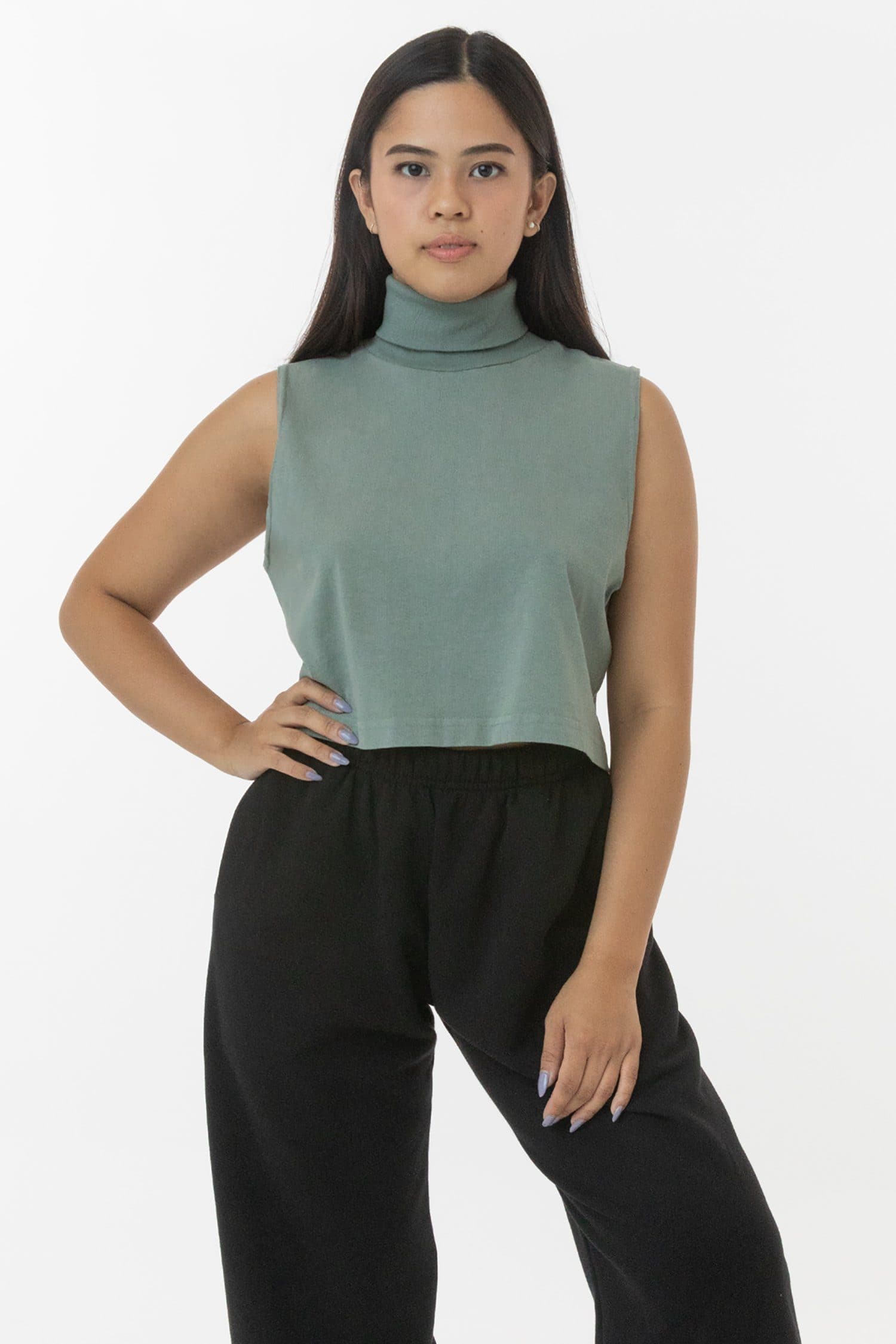 SLEEVELESS TURTLENECK CROP 2