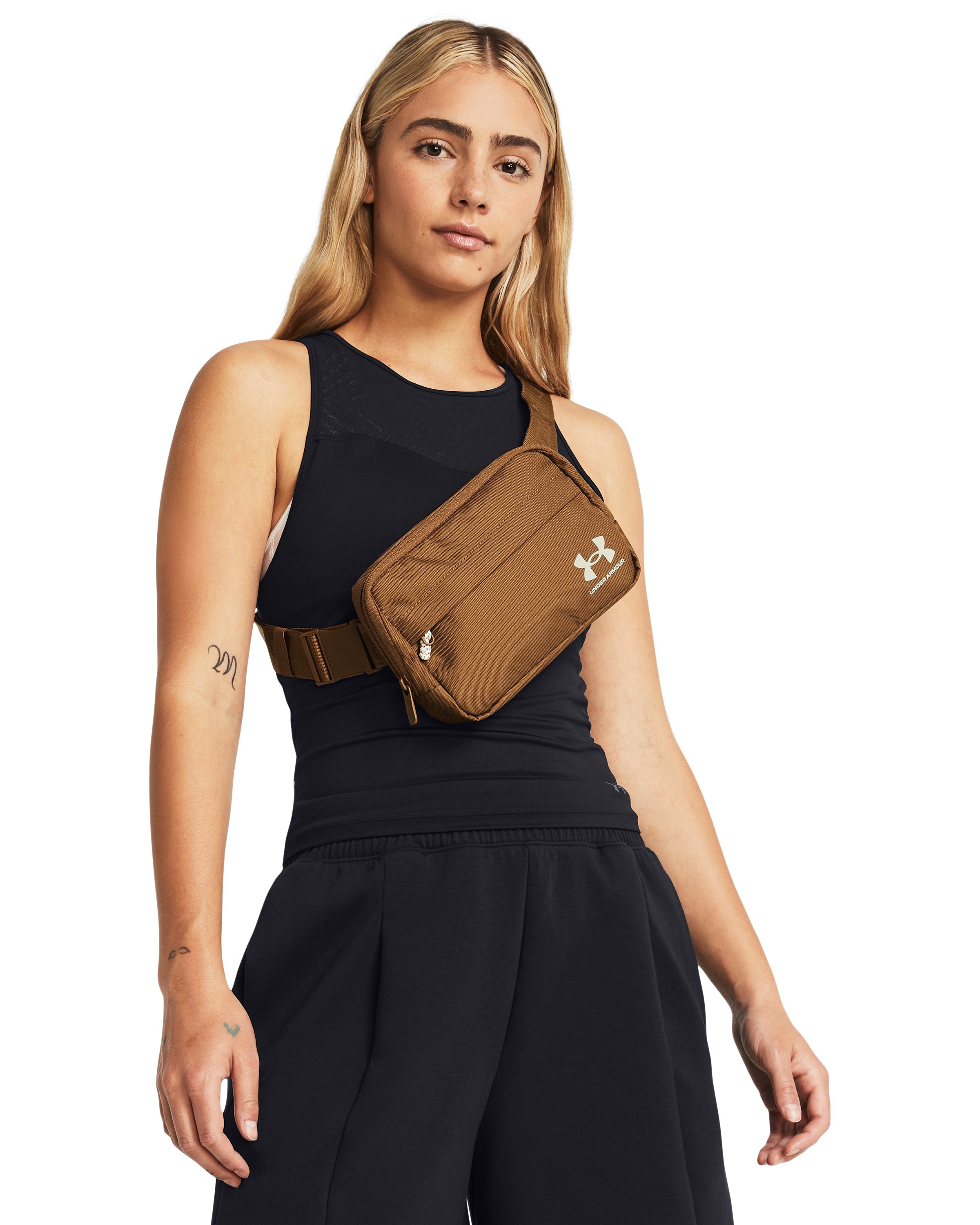UA Essential Waist Bag Crossbody 4