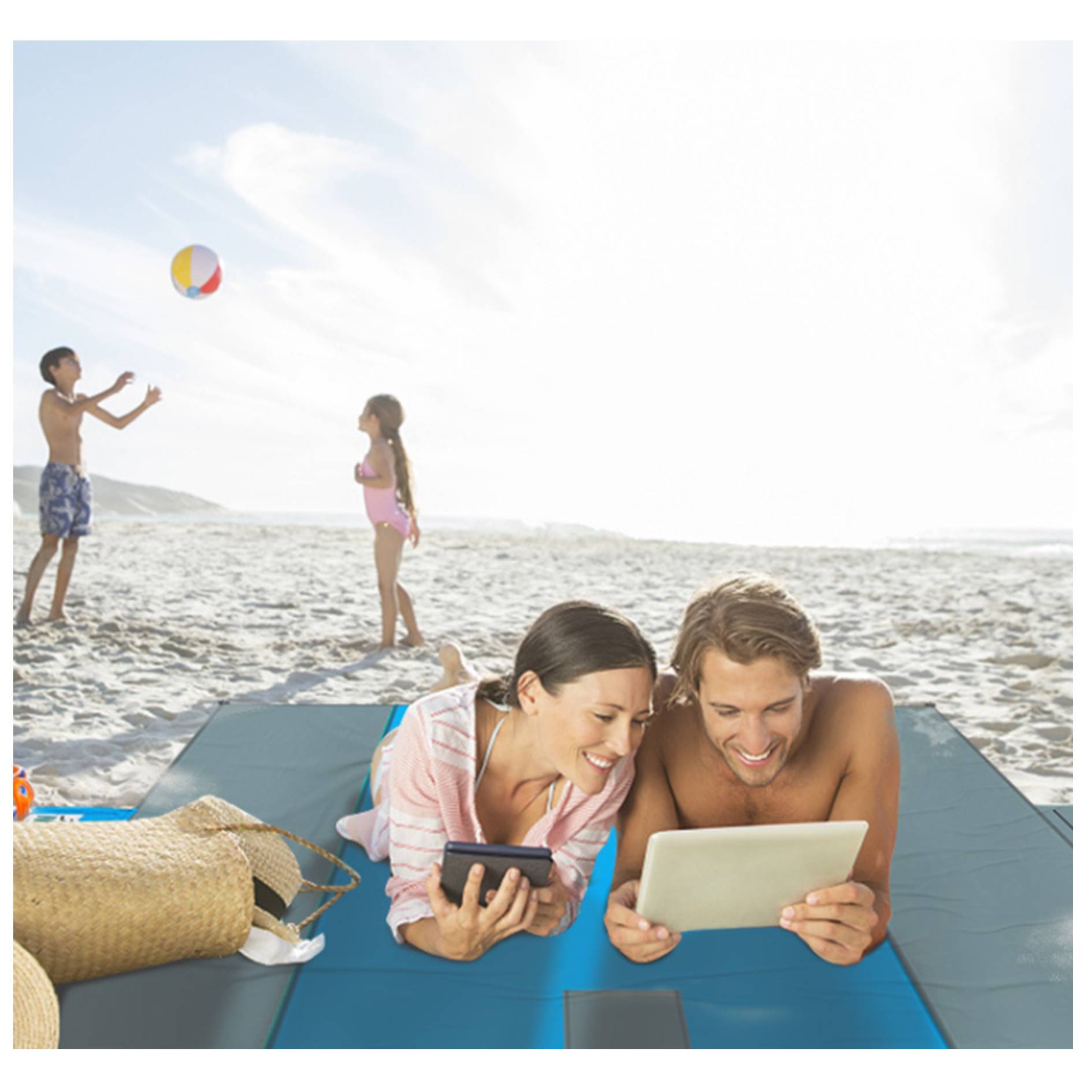 Outdoor Picnic Blanket Foldable Beach Mat 2