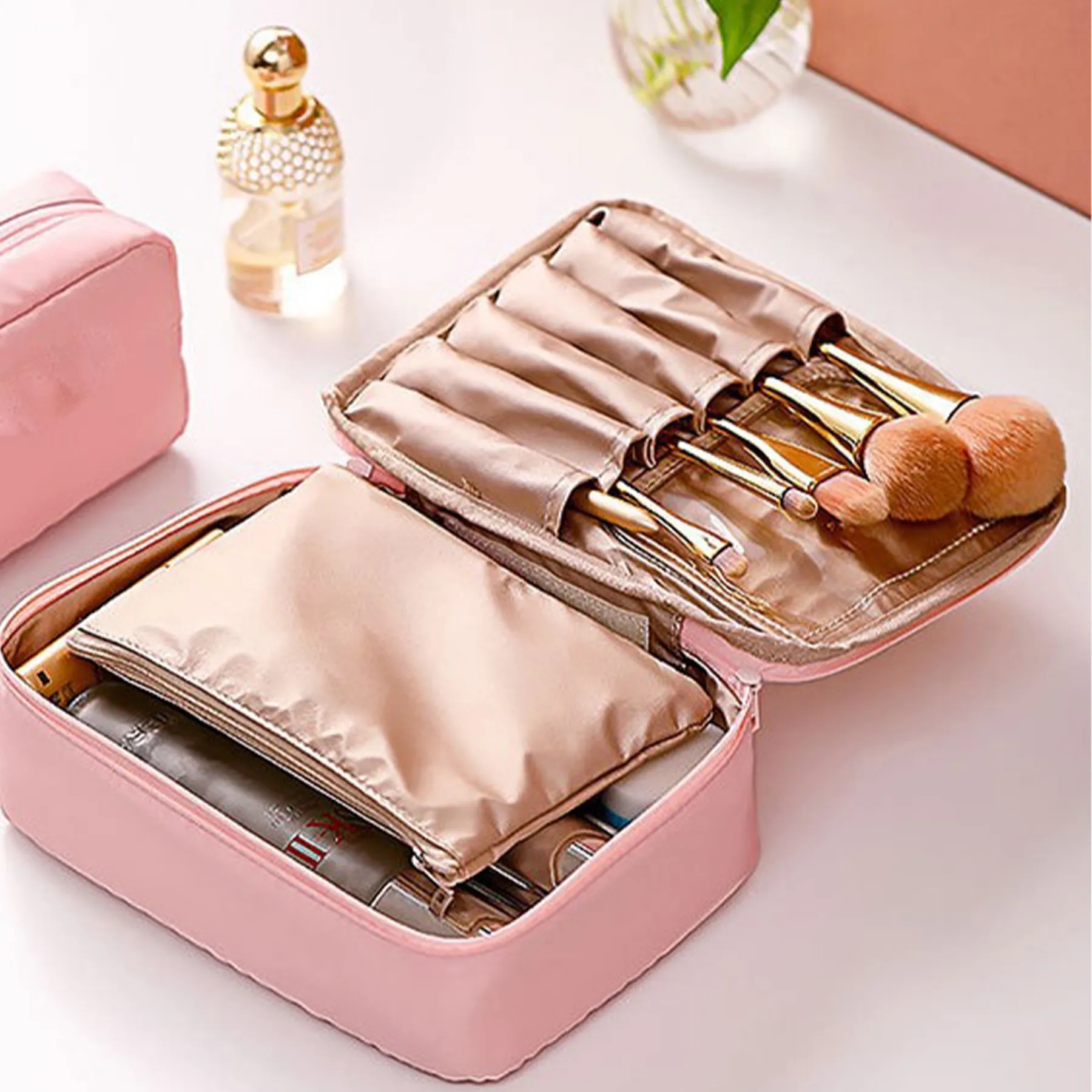 Polyester Portable Women's Cosmetic Bag 6