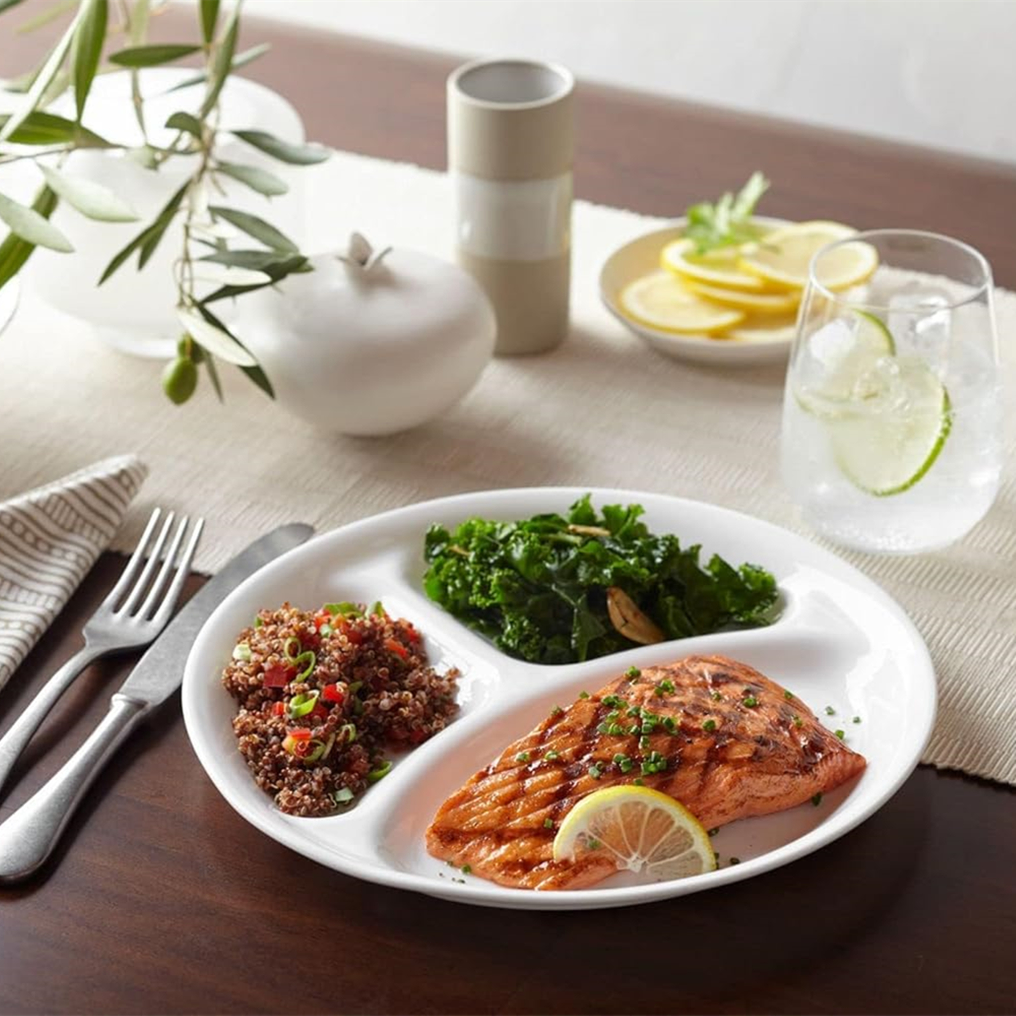 Reusable Plastic Plate With 3 Compartments 2