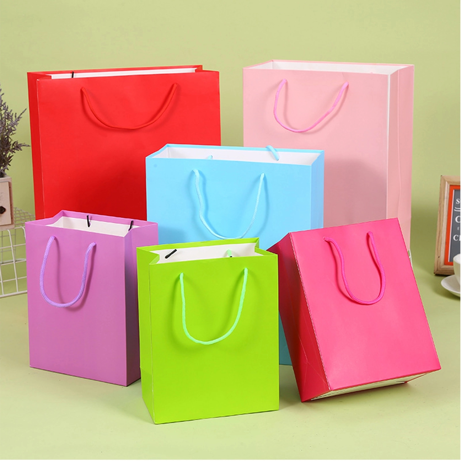 Paper Handheld Gift Bag 4