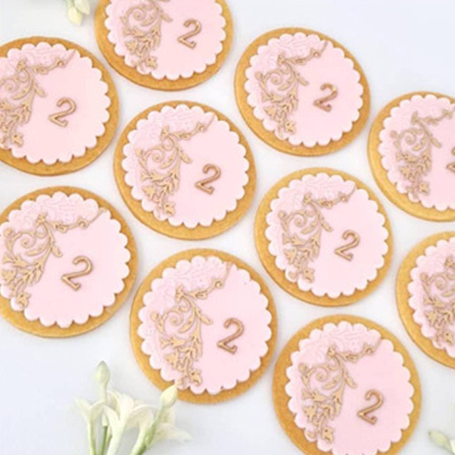 Plastic Round Cookie Molds 8pcs Lace Set 5