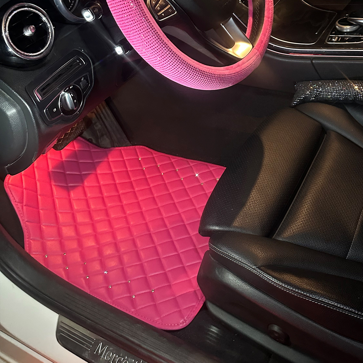 4 Pieces of Luxurious Pink Sparkling Leather Car Mats 3