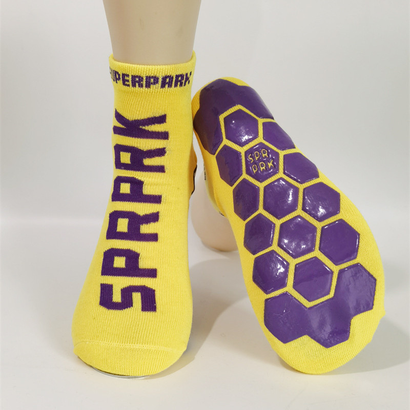 Youth Soft Non Slip Trampoline Socks / Yoga Socks 1