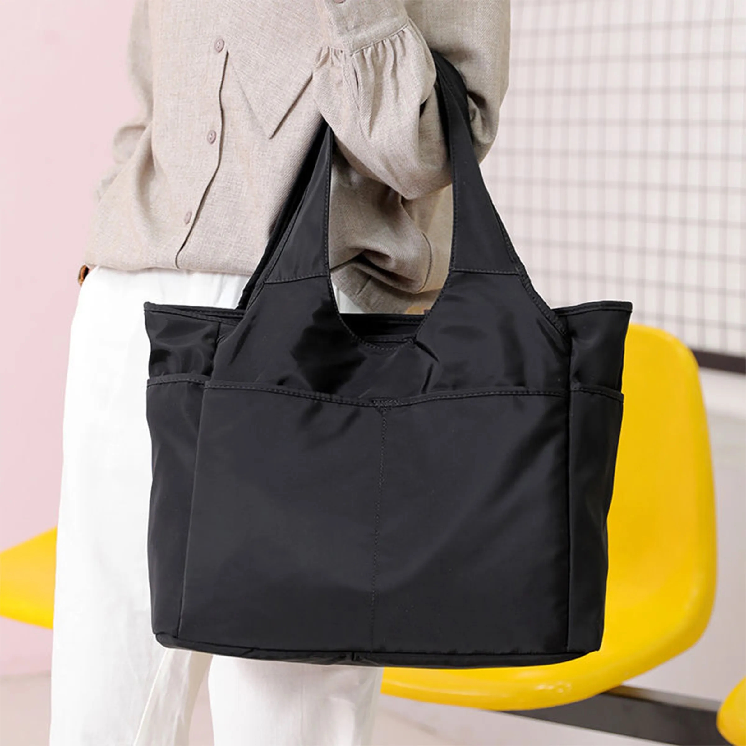 Large Capacity Nylon Travel Shoulder Bag 4