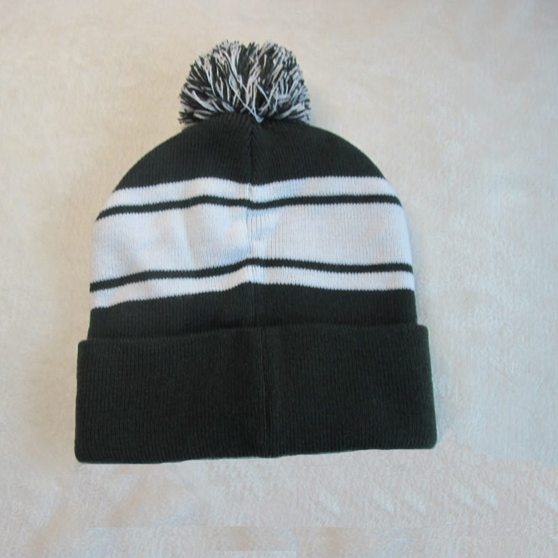 Cuff Beanie Hat with Stripes 2