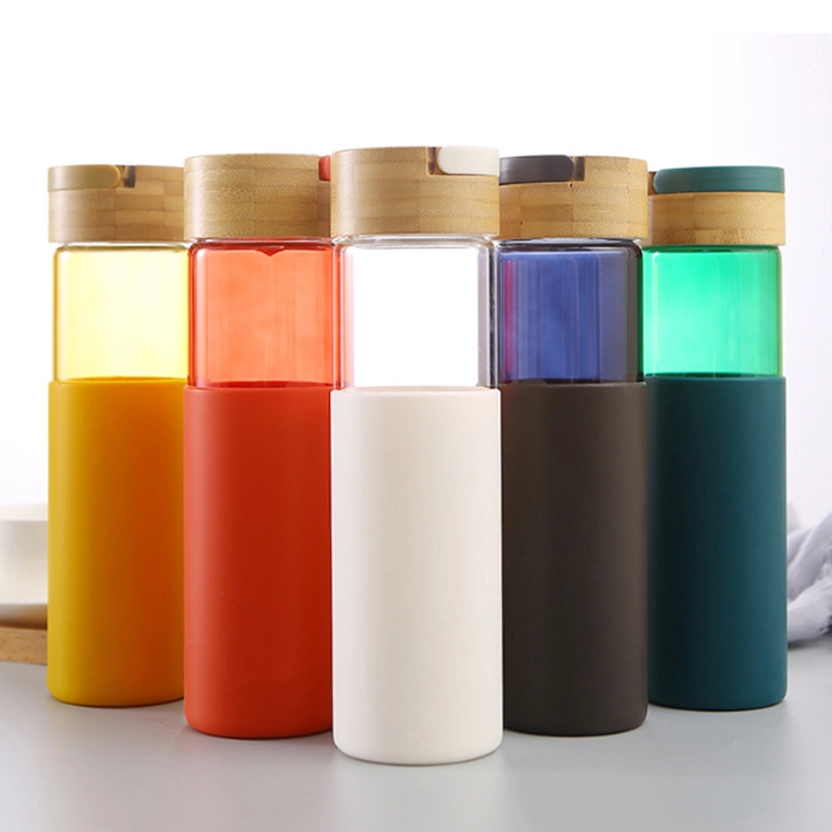20OZ Glass Bottle with Bamboo Lids 2