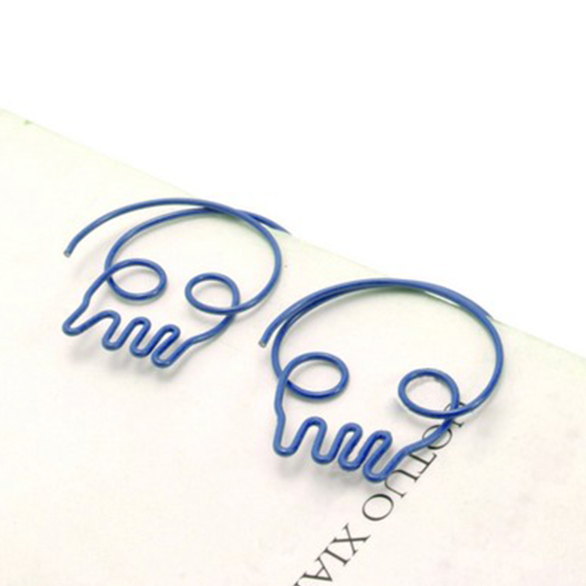 Skull Paper Clips w/Tin Container 1