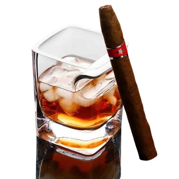 9 oz Whiskey Glass with Cigar 4