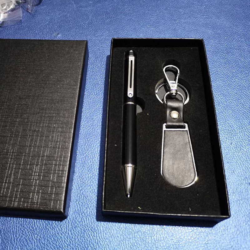 2-Piece Gift Set Metal Signature Pen and Key Chain 4