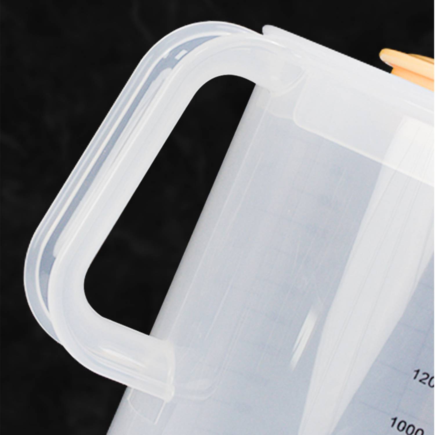 84oz Mixing Jug w/ Measures 9