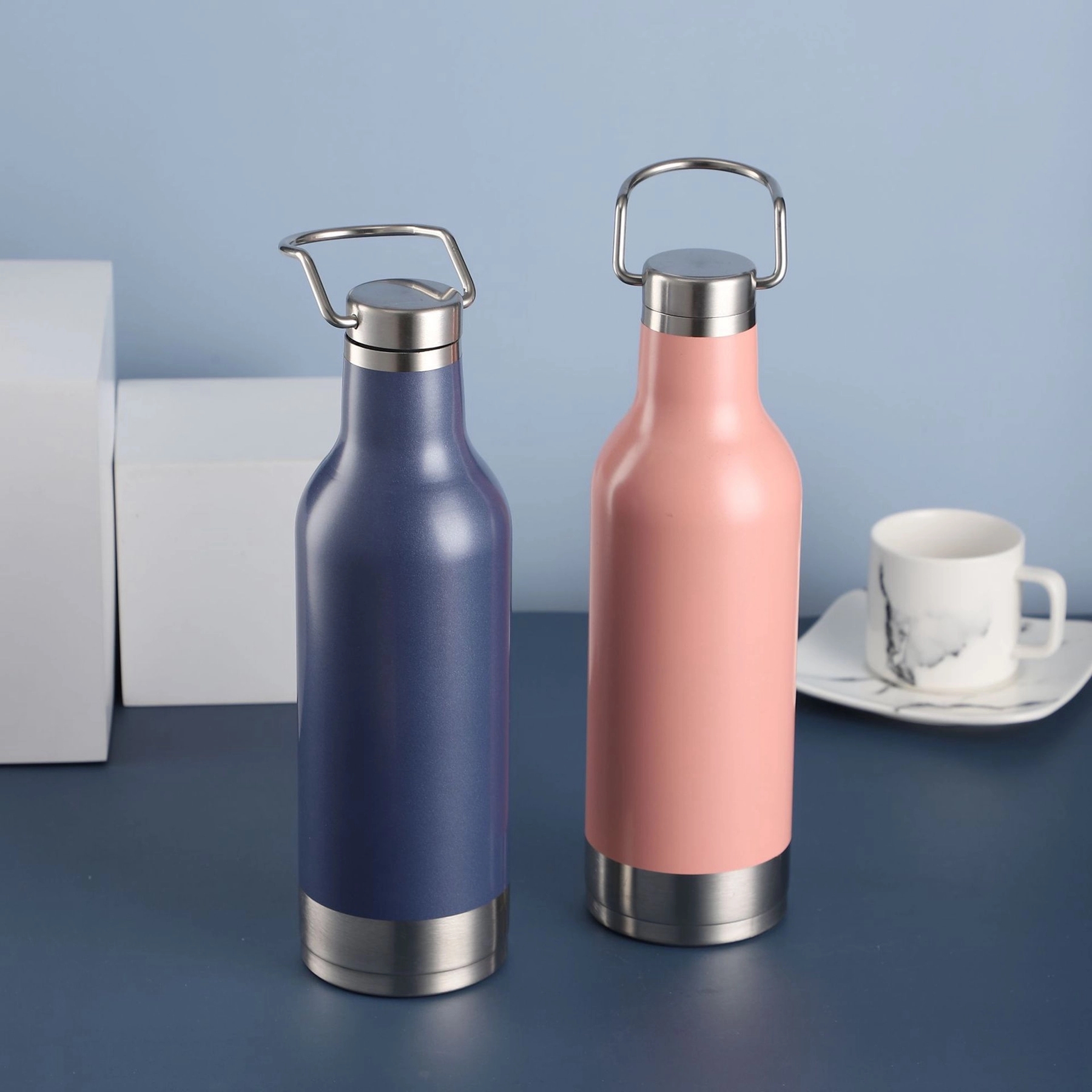 17 OZ. Double Wall Vacuum Insulation Flask with Handle 12