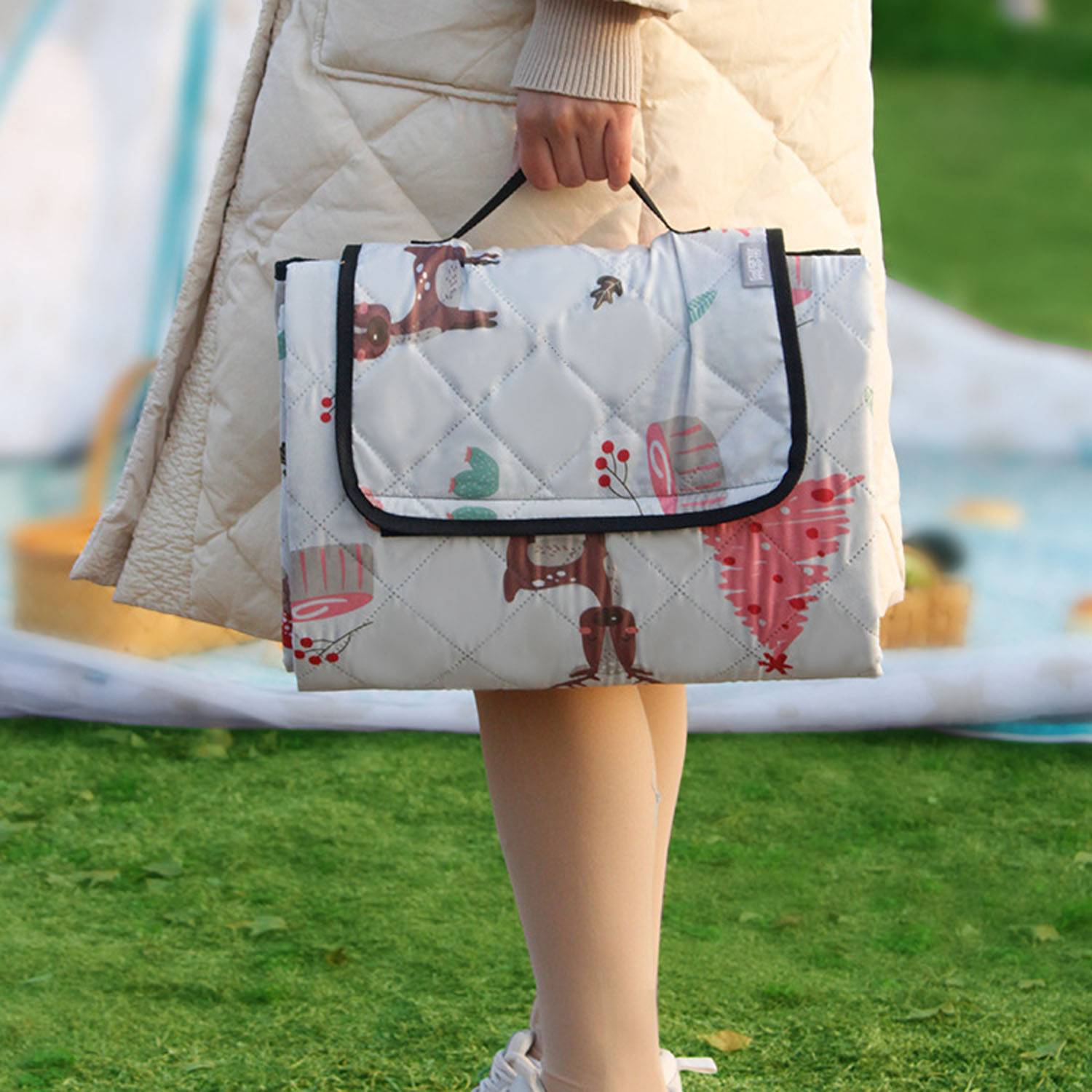 Pocket Folding Outdoor Picnic Blanket 3