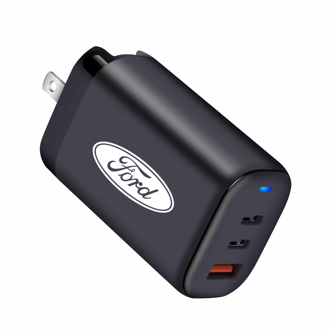 GaN 3-Port Power Adapter with Foldable Plug 13